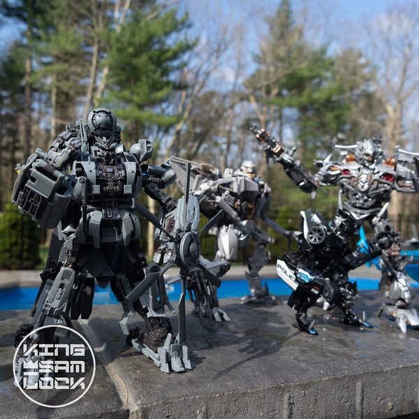 Transformers Masterpiece Movie MPM 13 Blackout Official In Hand Image  (7 of 16)
